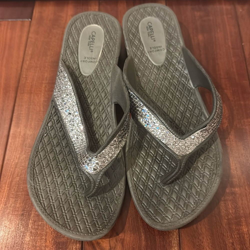 capelli new york comfort shoes platform bling flip flops rubber sole size 8